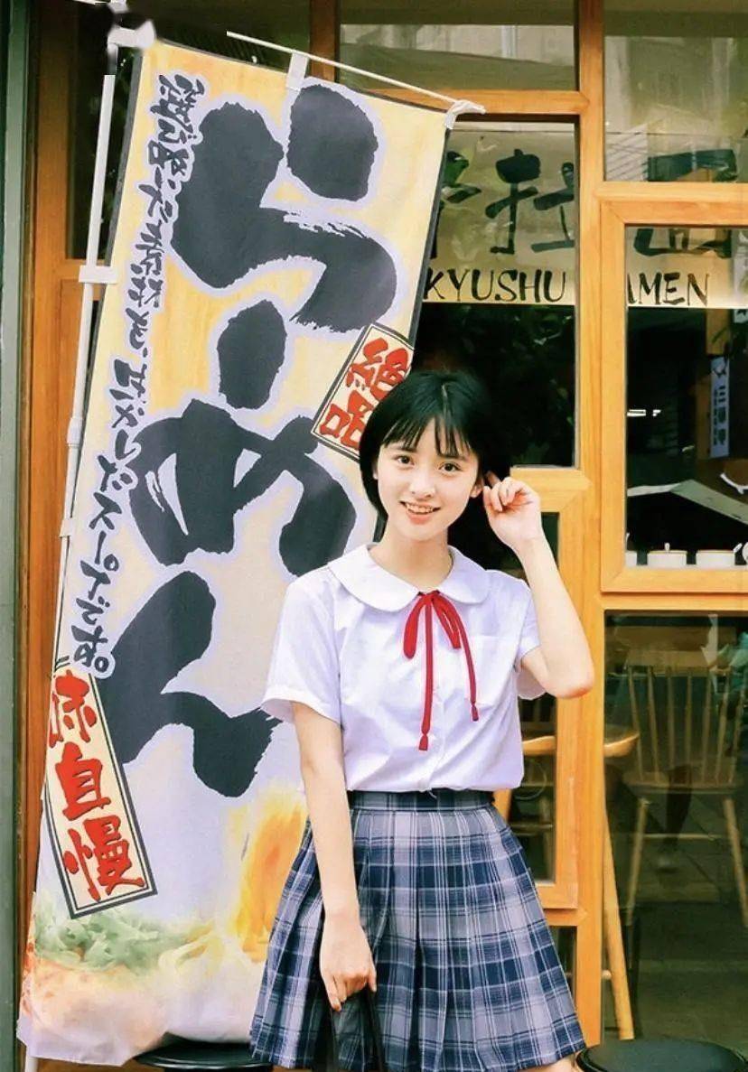 夏天|收起你的运动裤！今年夏天流行这3条“半身裙”，时髦显瘦还百搭