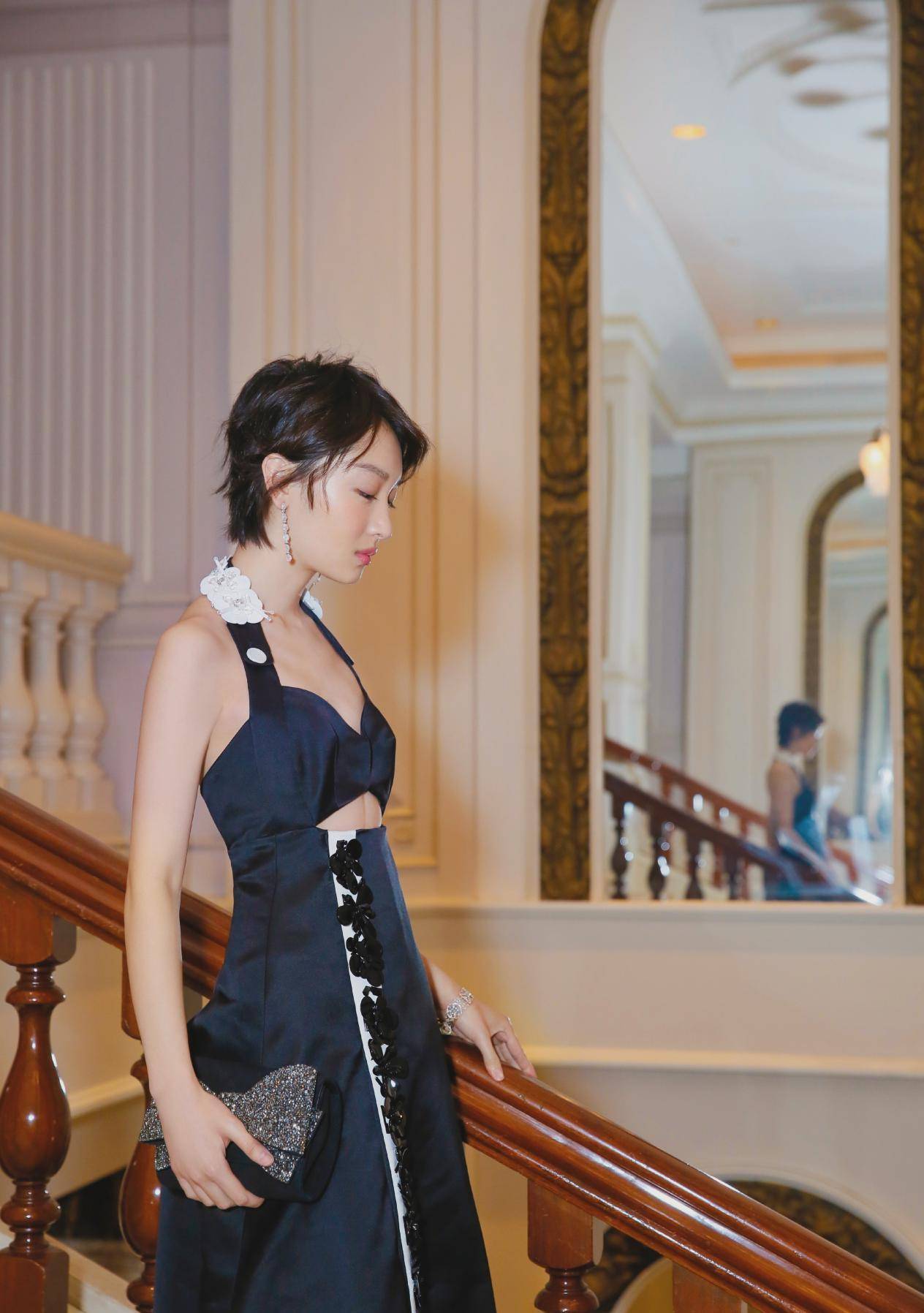 卷发|奔五的女人远离这3种“发型”，特别是第2种，显老还容易掉头发
