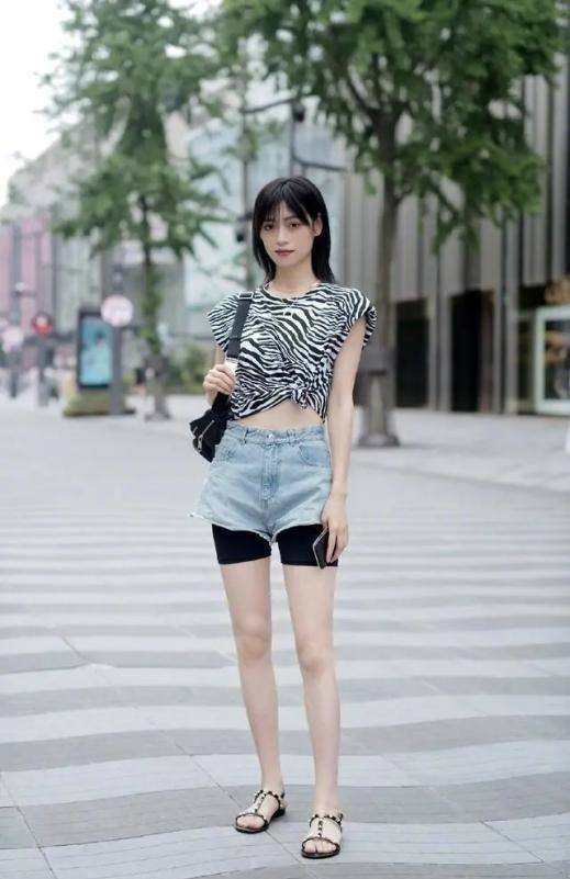 超短裙搭配什么下装 cfd63d78c20146e5872a2e136d287da2.jpeg