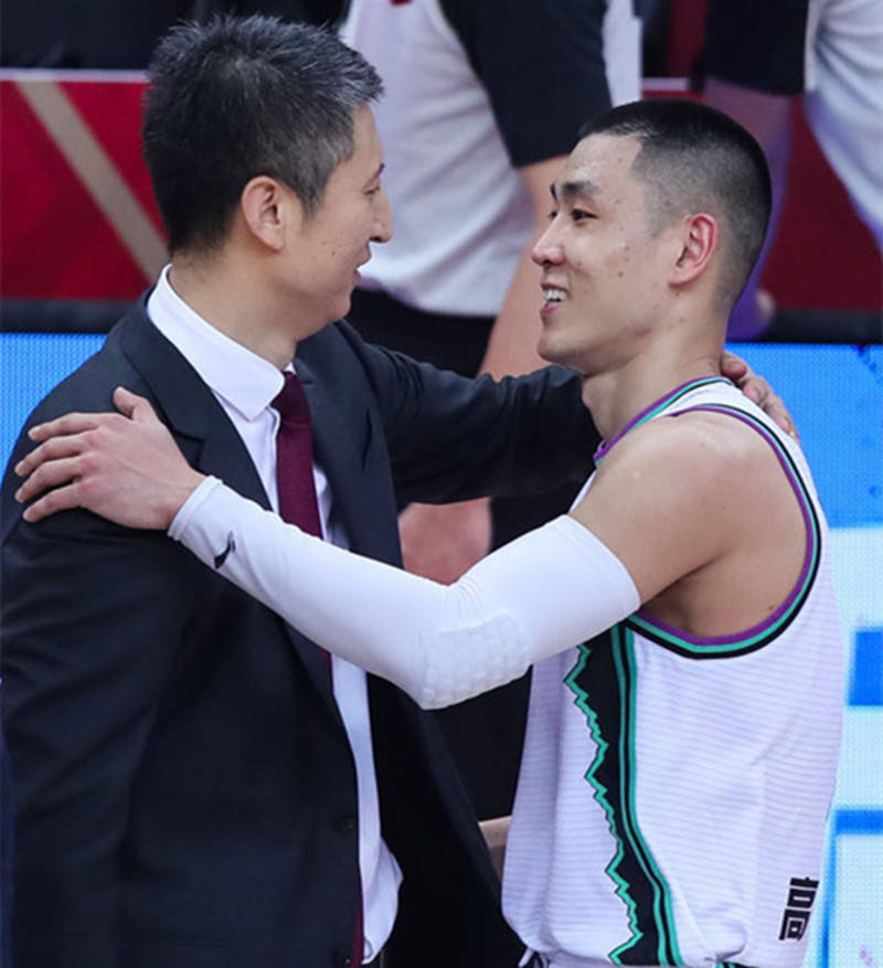 郑毅和高诗岩的正面碰撞来了全运会三人篮球奥运组合将对阵福建