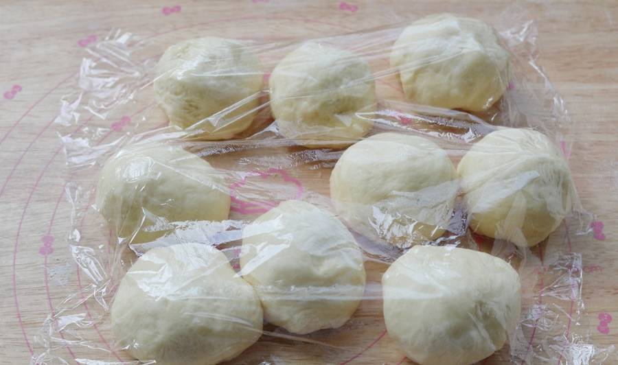 面包|风靡烘焙圈的日式牛奶卷,一次做两盘,开学早餐不愁了