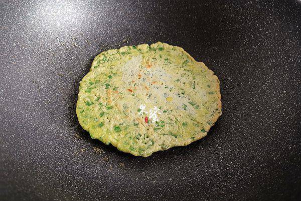 时间|一把韭菜，一碗面粉，两个鸡蛋，搅一搅，煎一煎，香喷喷