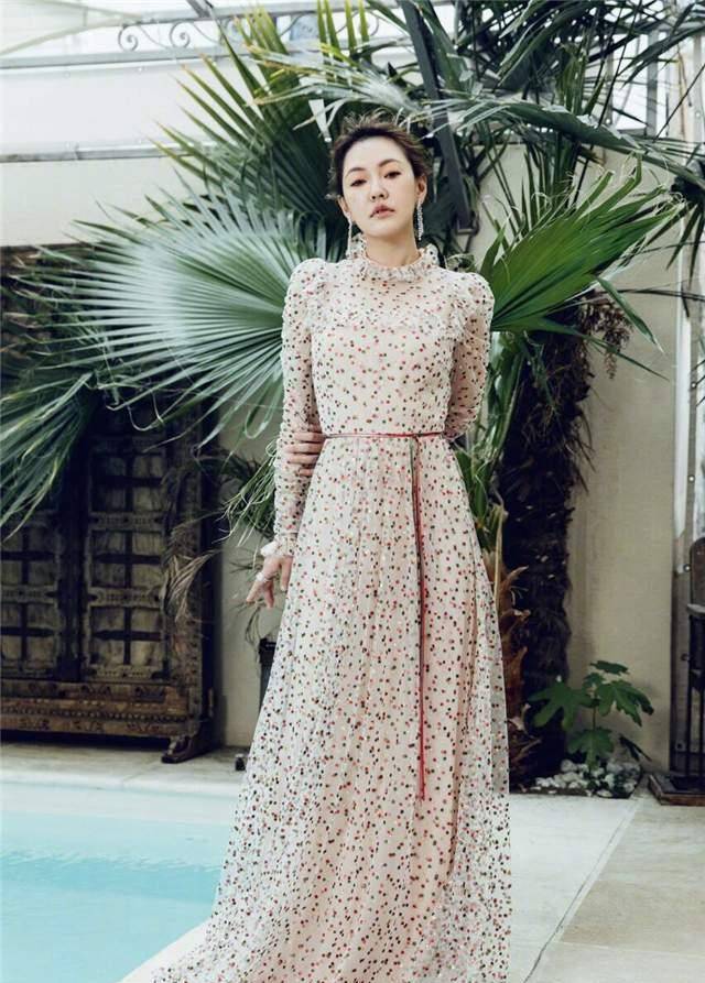 身材|小S 穿搭了得，与14岁女儿同框像姐妹，她的穿搭技巧时尚又减龄