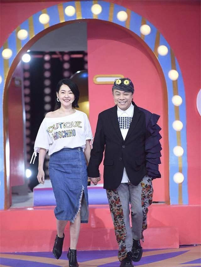 身材|小S 穿搭了得，与14岁女儿同框像姐妹，她的穿搭技巧时尚又减龄