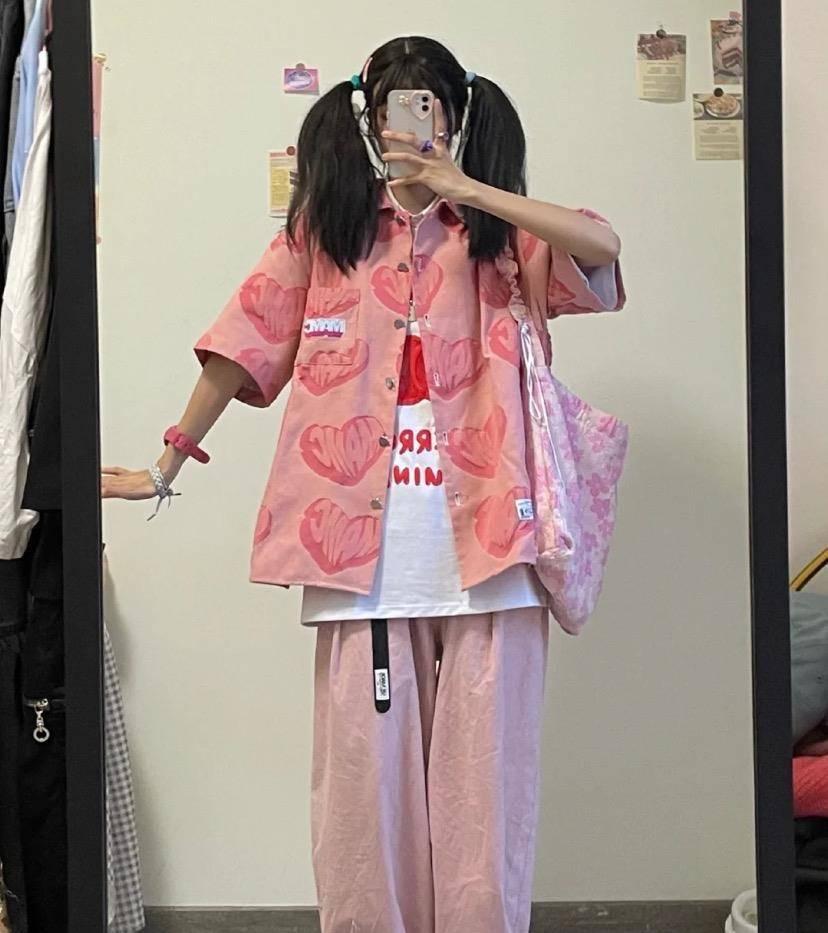 少男少女|烂大街的T恤别再穿了!短袖衬衫才是夏日时髦的好法宝,又甜又酷