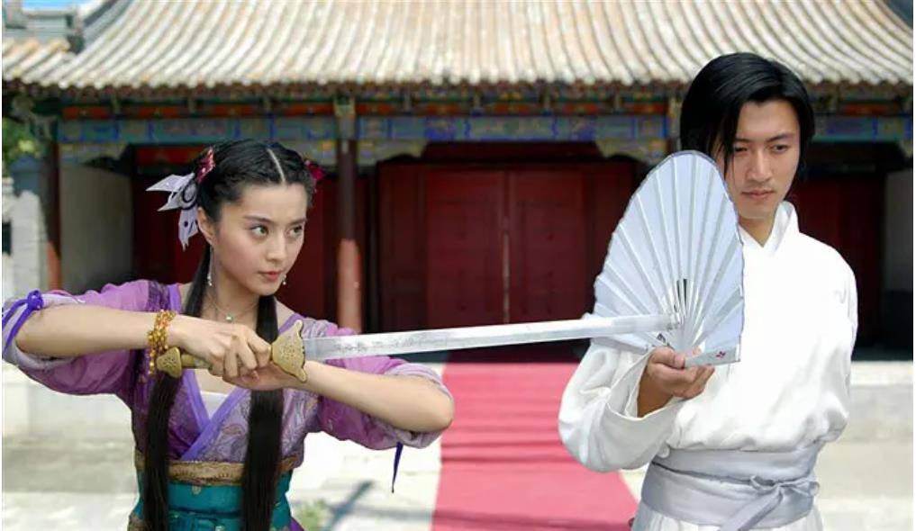 因为|那个“把全剧杀得只剩下片名的女人”，带给我童年阴影，持续至今