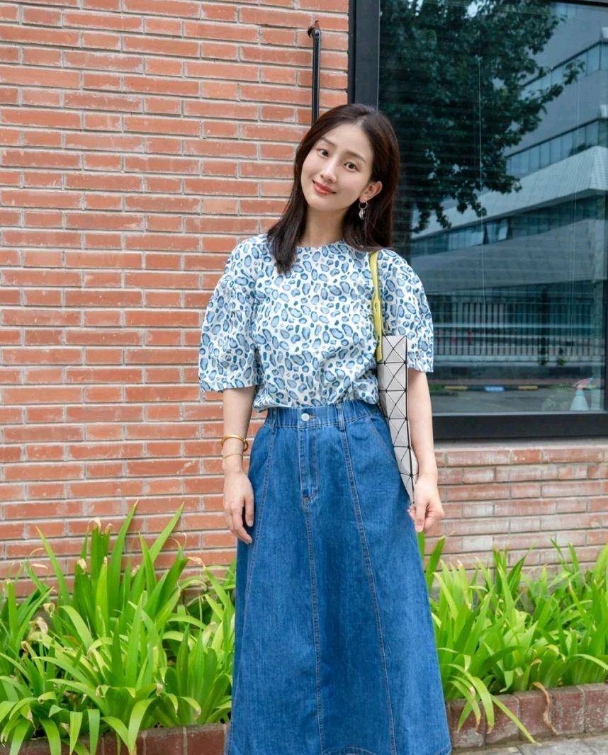 才会|不起眼的基础款服装怎么搭配才好看?只要穿对了,气质不输超模