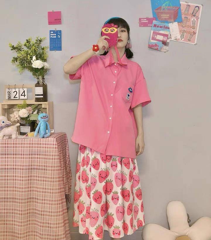 少男少女|烂大街的T恤别再穿了!短袖衬衫才是夏日时髦的好法宝,又甜又酷