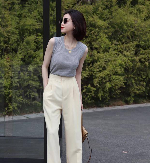 颜色|今夏流行一种穿法叫:“阔腿裤+运动鞋”,显瘦百搭,谁穿谁好看