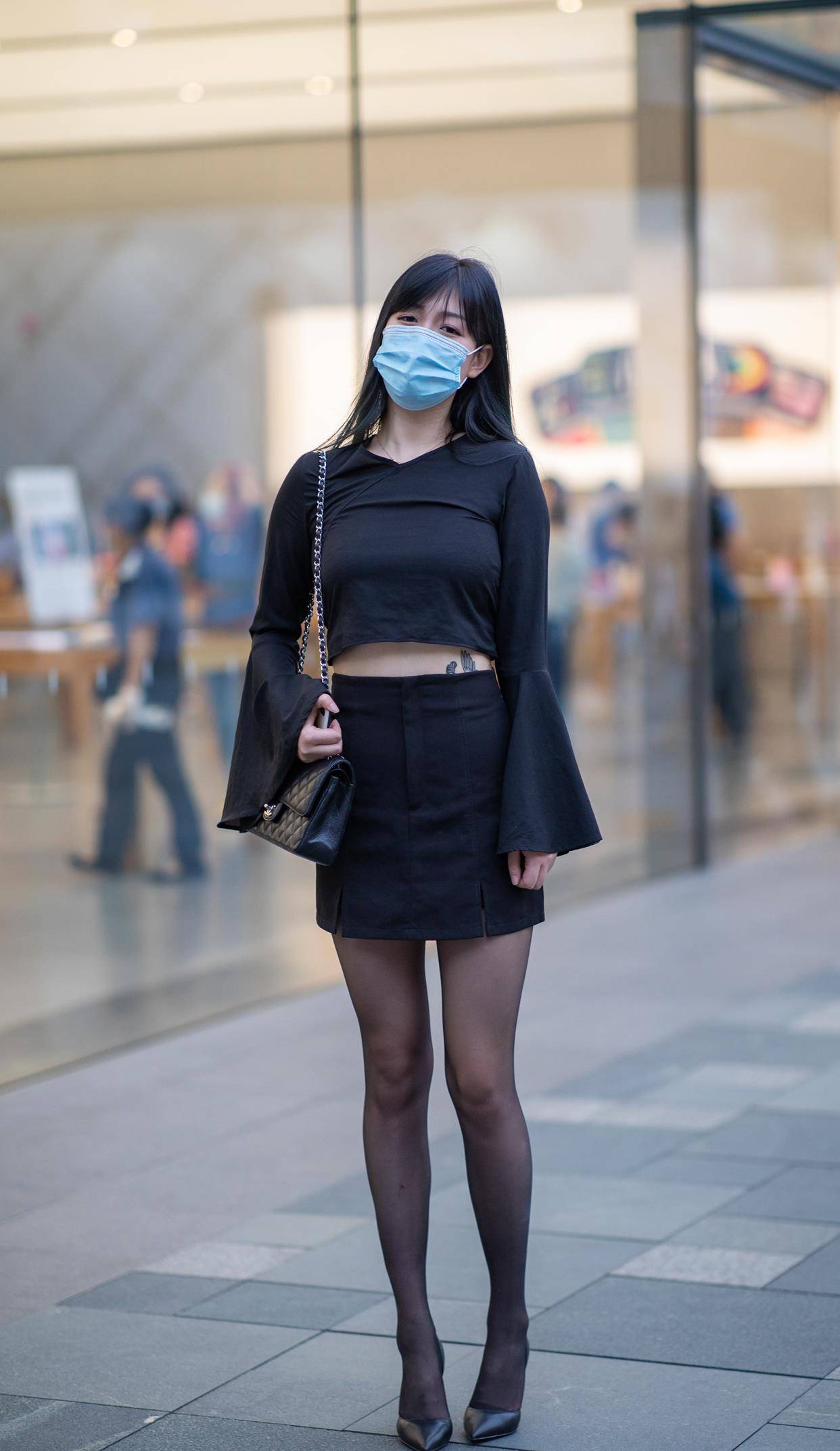 尖头|适合职业女性的黑色系裙装搭配，掌握四个技巧，优雅又有高级感