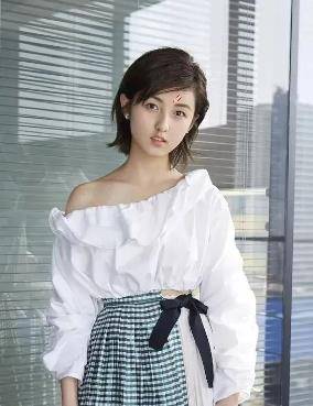 调整|赵露思调整发际线后显瘦10斤?提升颜值,拯救发际线小妙招来了!