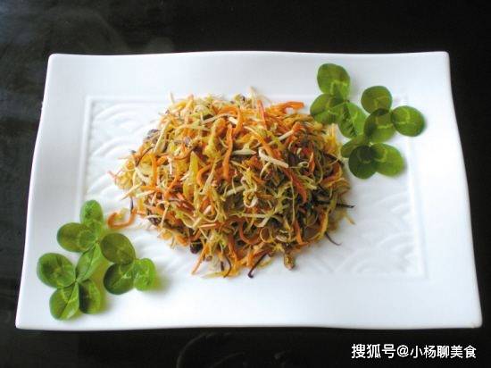 圆白菜|黄瓜最好吃做法,不油不腻,妈妈天天做给我吃,味道真是百吃不厌