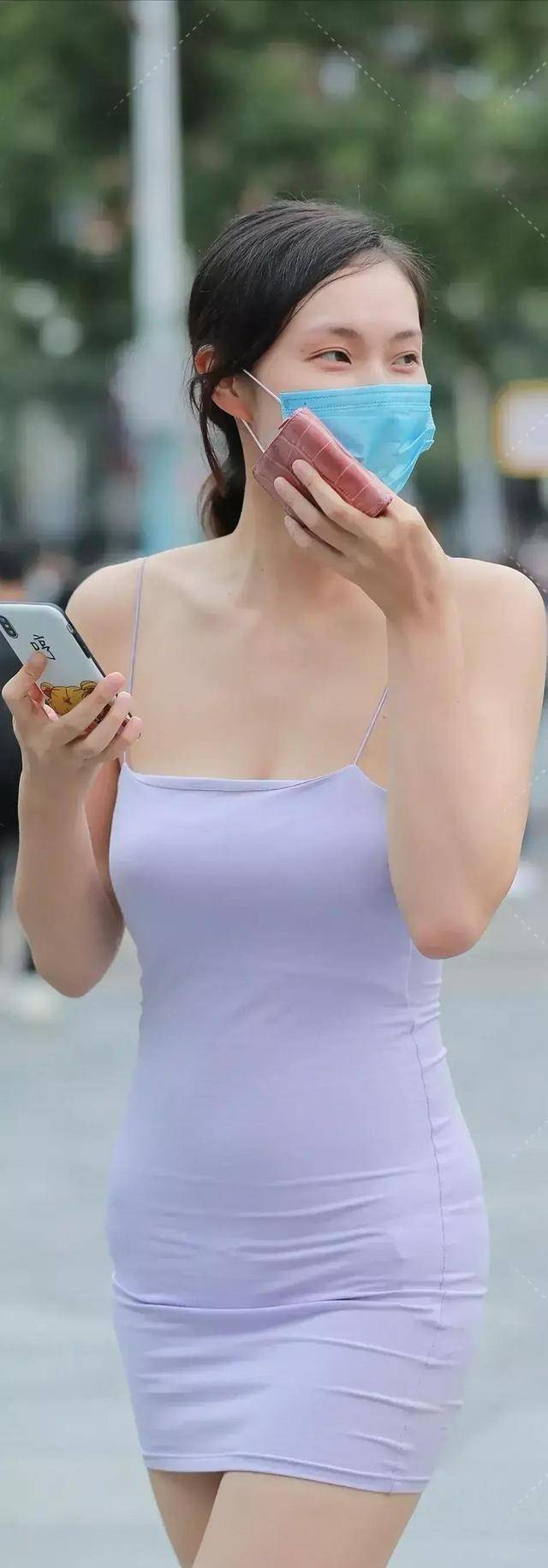 上衣|想要显白又显瘦的穿搭，黄色上衣搭配蓝色牛仔裙就很不错