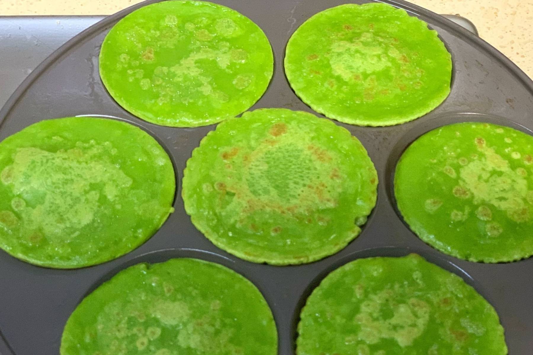 叶子|这菜叶子别扔,做成早餐饼软糯又营养,端上桌,儿子一口气吃掉仨