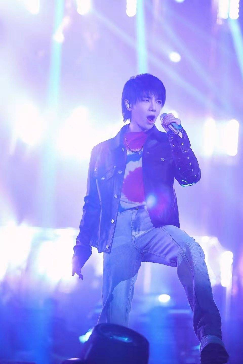 新世界|歌王华晨宇：不忘初心，做最真实的自己