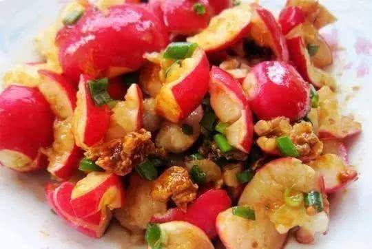 鲫鱼|鲫鱼汤,樱桃小萝卜,干烧小黄花鱼,干豆角烧肉