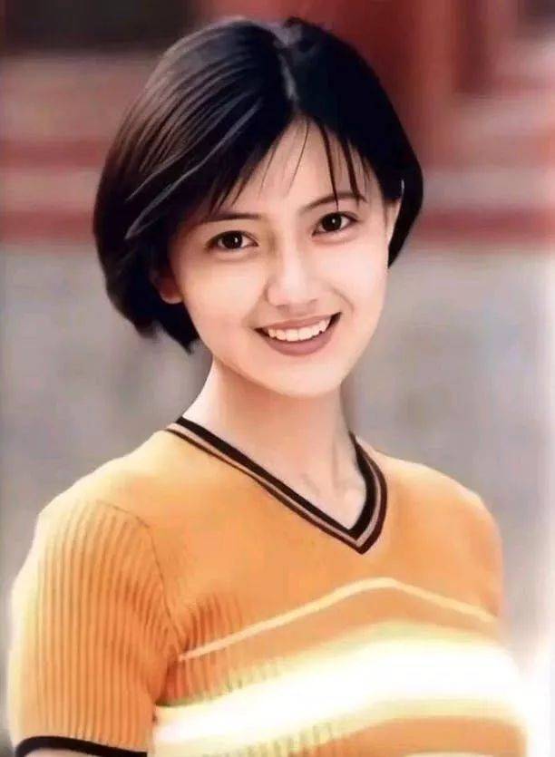 41岁高圆圆新造型曝光,和20年前没区别,看不出生过孩子