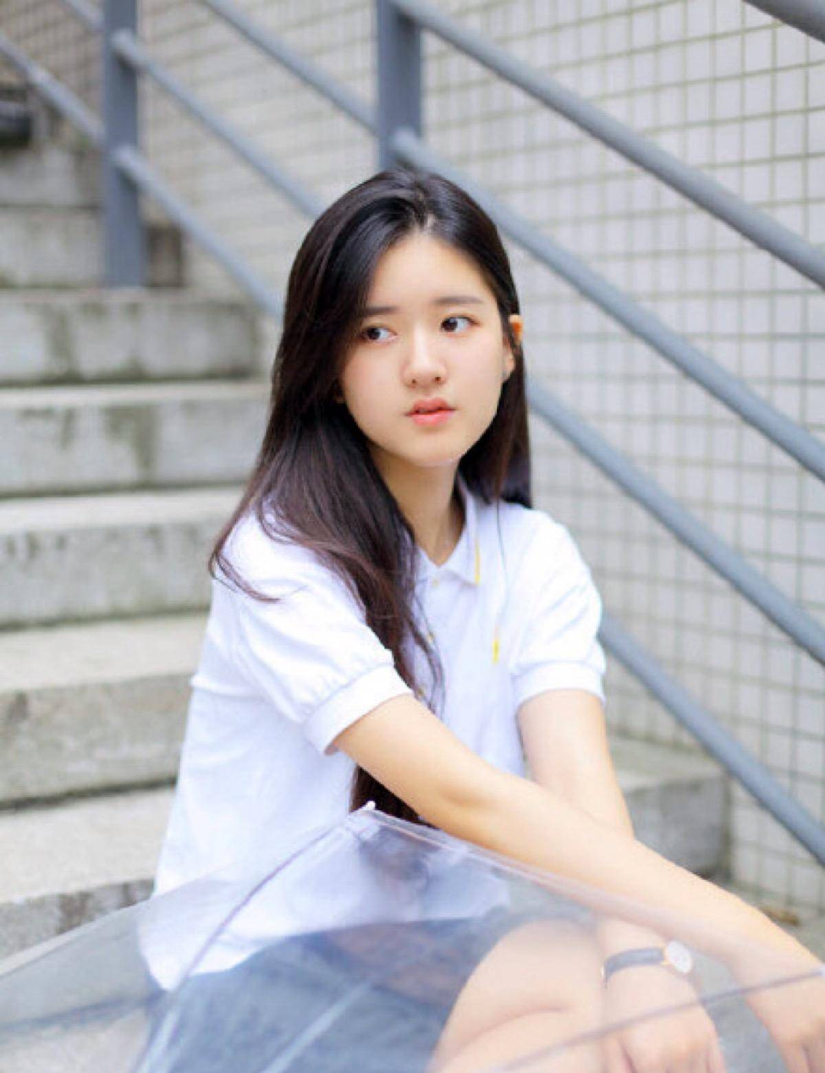脸部|五官不够立体的女生，脸部这3处要“干净”，不然很显土气