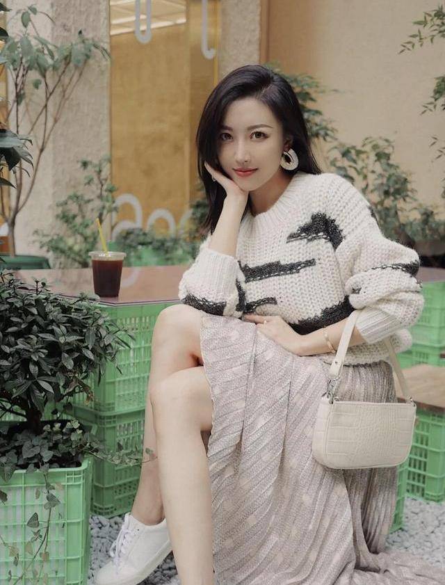 小白|如何用一件单品拯救气质，试试小白鞋，经典百搭还不会出错