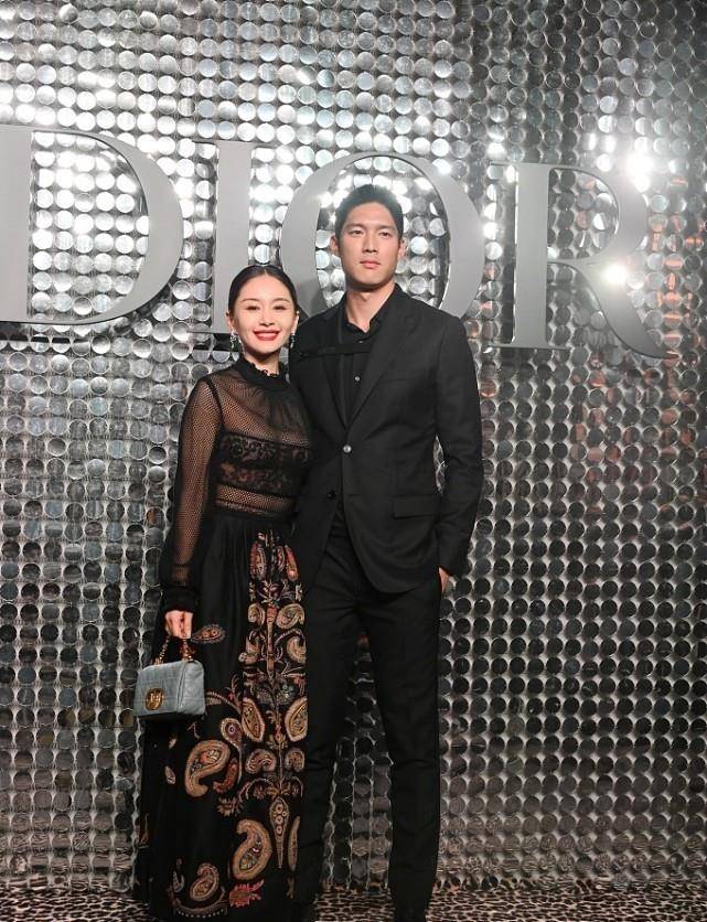 吊带|1米59的王子文真自信，挑战老气“奶奶裙”，意外显高还洋气