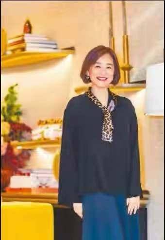 成功|66岁林青霞现身好友生日趴！瘦身成功美出新高度，穿得像个大姑娘