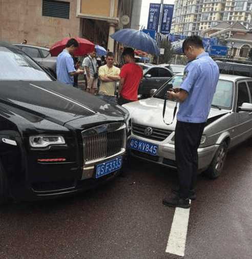 什么情况属于轻微剐蹭 a7b5c7e84b854cc985d1c8cf0d782490.jpeg