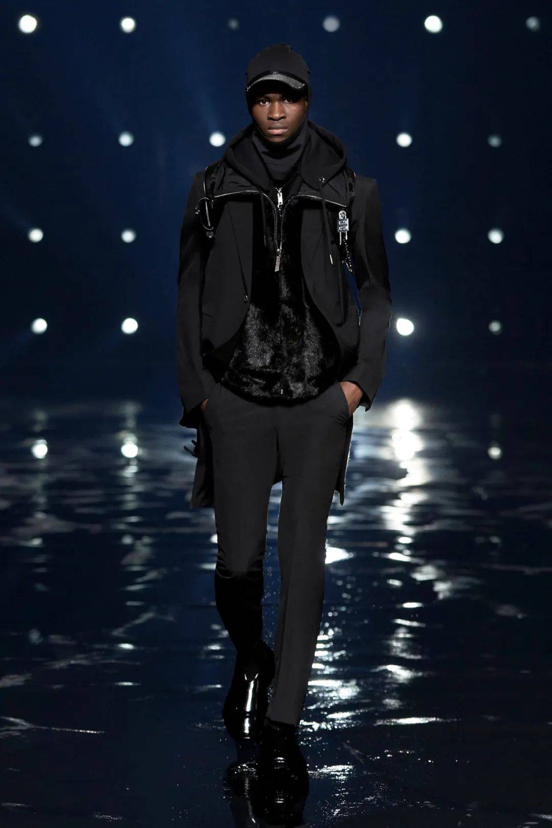 黑色|纯黑世界：Givenchy2021秋冬
