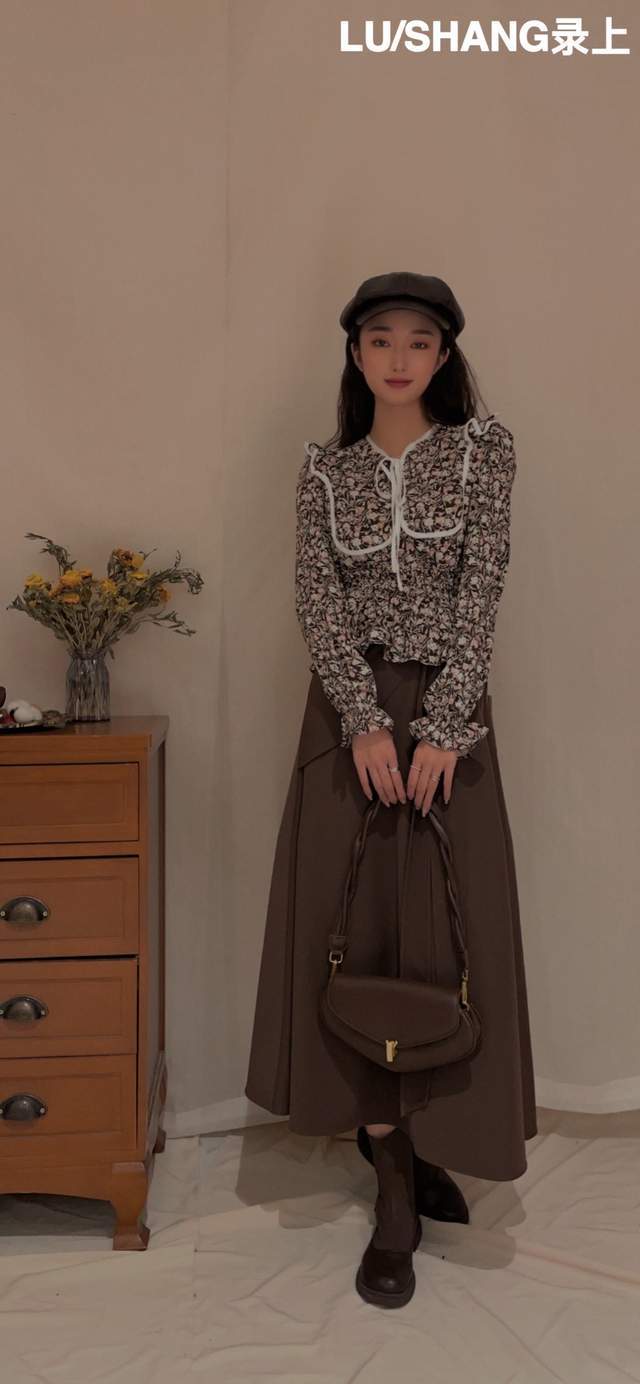 四季|求问！可以把队友卖了买新衣吗？