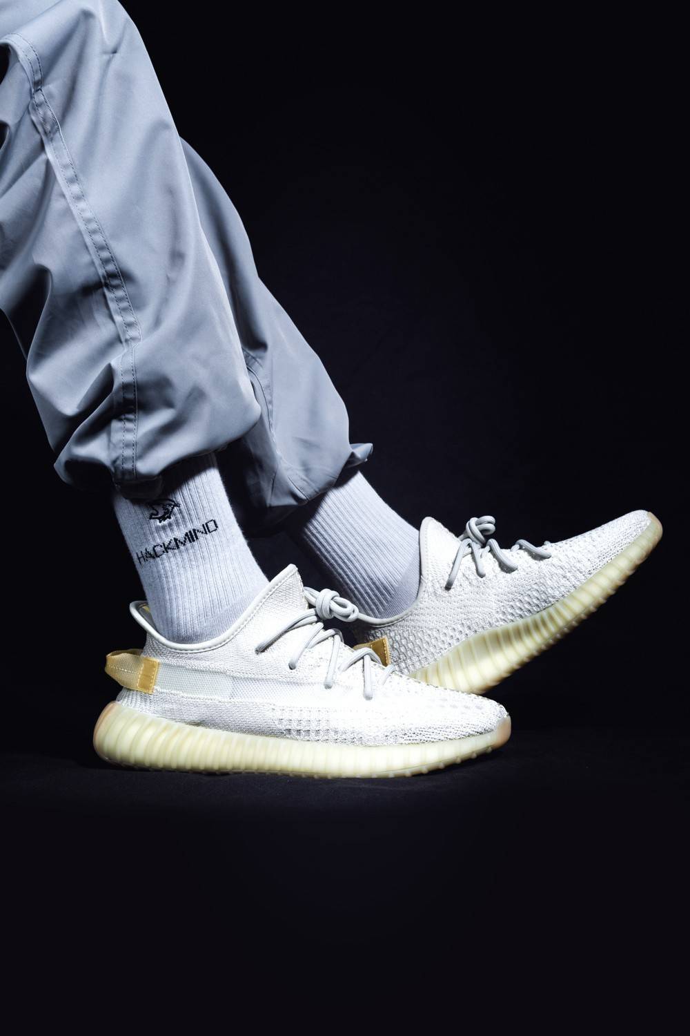 实物|纯白秒变糖果色！首款变色 Yeezy 350 好看又好玩！登记最后一天！