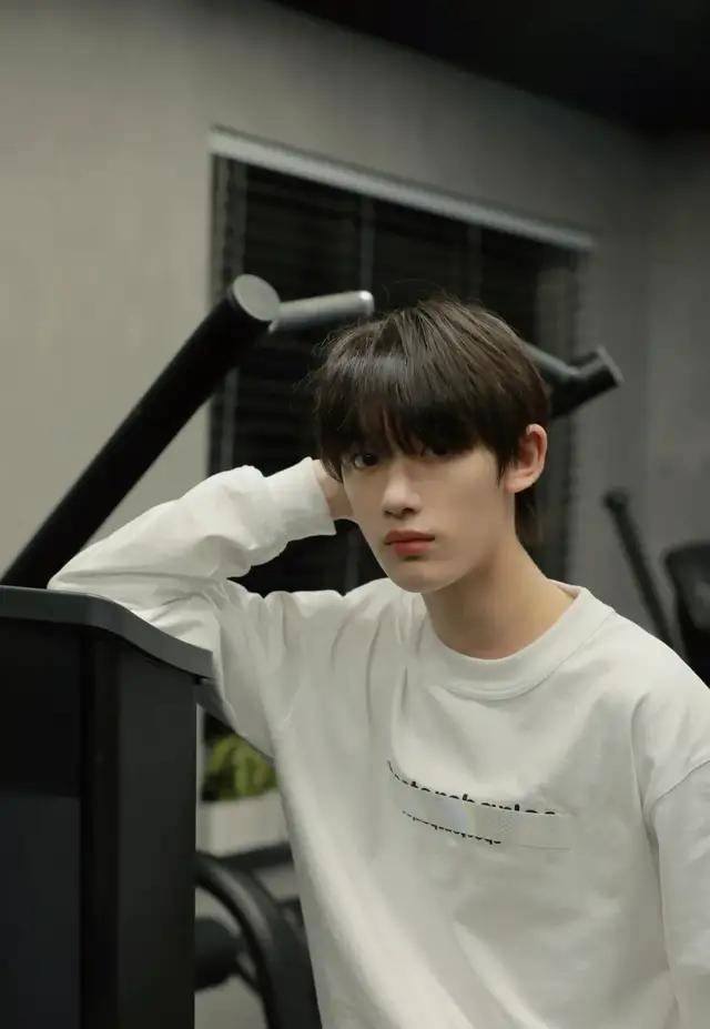 卫衣|换上运动装的他们，才是真香现场