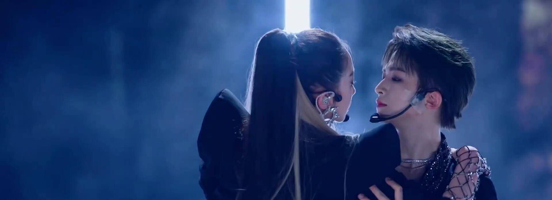 一身|《创造营》预告好甜,赞多公主抱毛晓彤,米卡壁咚鞠婧祎,孟美岐却遭吐槽