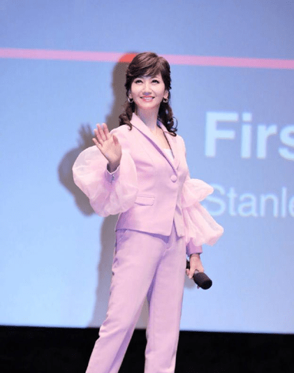 美人|岁月不败美人，67岁的赵雅芝“怼脸拍”状态依旧年轻，颜值超惊艳