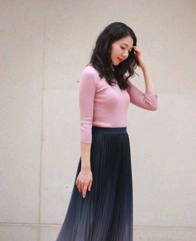 显得|女人要懂得爱自己，可以从穿衣打扮开始，做个有品味的女人