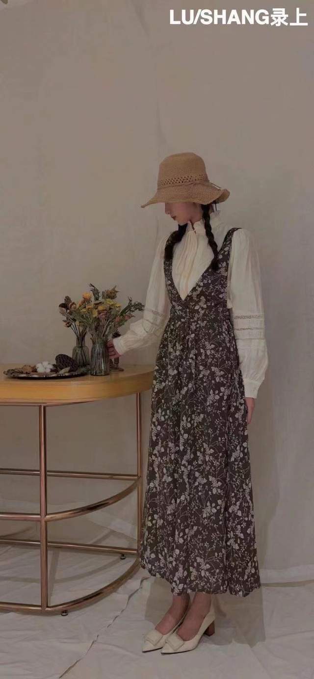 四季|求问！可以把队友卖了买新衣吗？