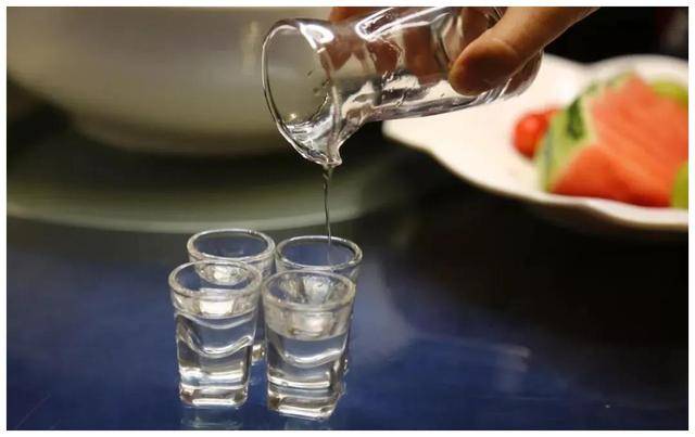 科普|科普:白酒和啤酒哪个对身体更健康?