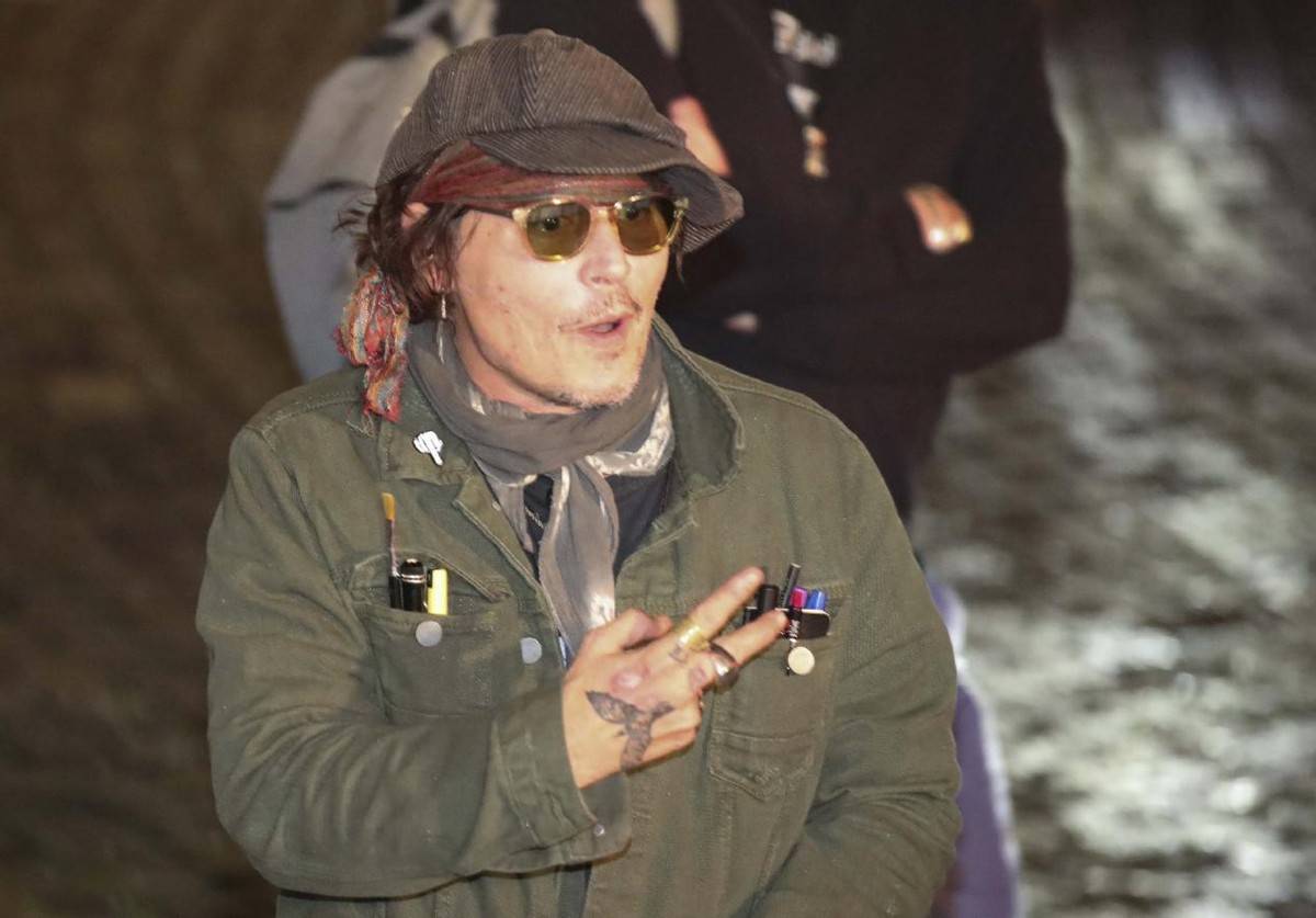 原创58岁约翰尼德普新照流出面容憔悴气势不再网友想念杰克船长