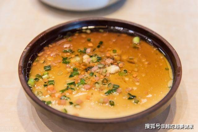 凉水|蒸鸡蛋羹加热水还是冷水?教你这样做,鸡蛋更香更嫩无蜂窝