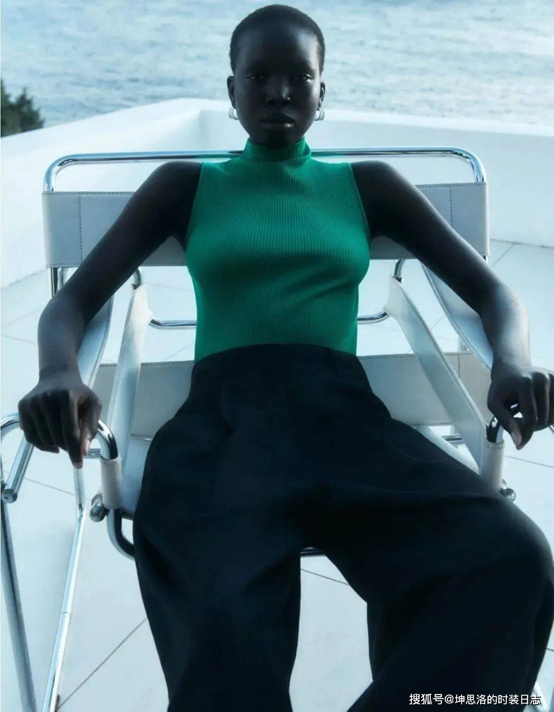 系列|Lookbook画册丨COS 2021夏季假日系列 以轻简搭配享受夏日宁静