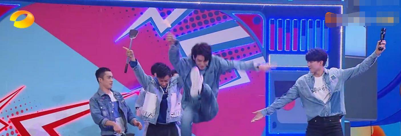 黄明昊|黄明昊连去两次快本，一期当场摔倒，一期还被谢娜扬言逐出师门