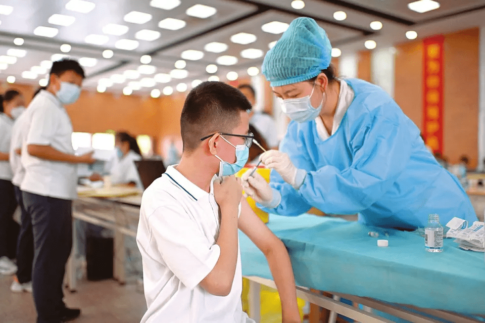 接种|山西各地有序推进15岁至17岁人群新冠疫苗接种工作