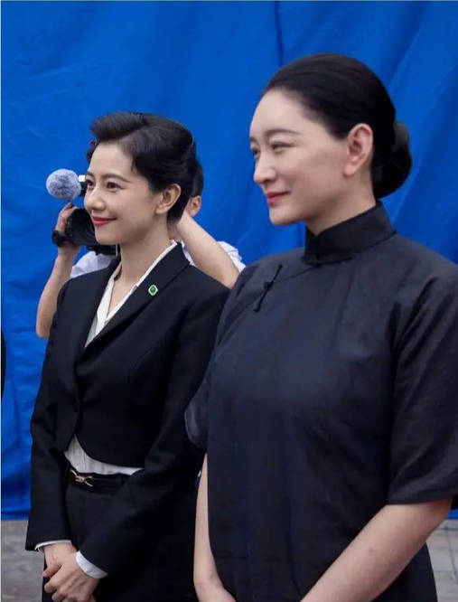 名媛|高圆圆新剧形象曝光，剪刘海穿旗袍变民国名媛，气质高贵美过头！
