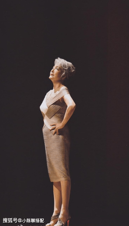 身形|这才是“奶奶辈”最好的状态，打扮优雅仪态大方，年近90也能赢