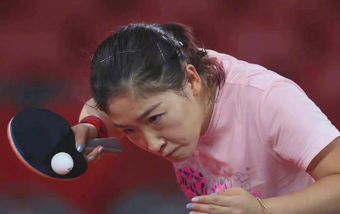 戚薇|让人过目不忘的女名人美甲：杨倩精致，刘诗雯清新，杨幂美艳
