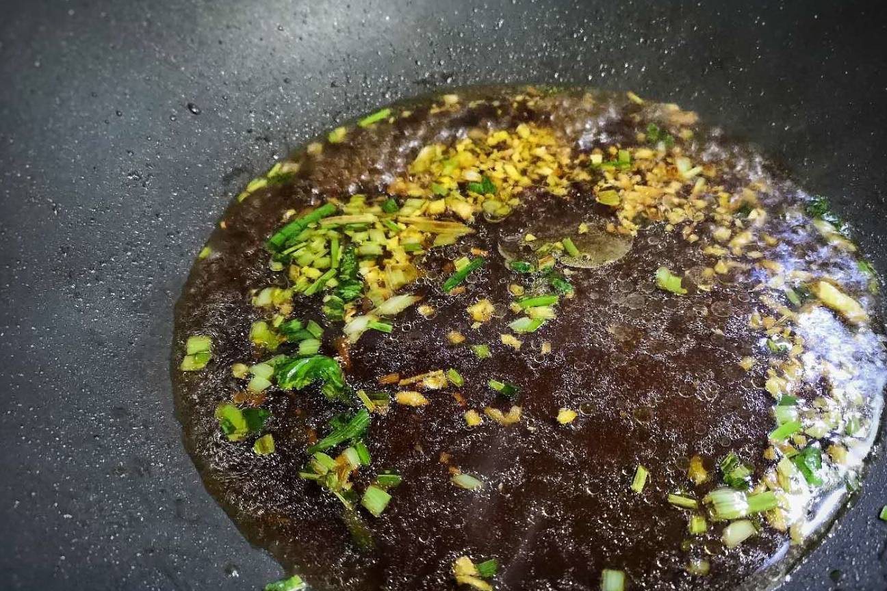 做法|开学了,早餐多给孩子这样吃,有菜有饭还有汤,一碗下肚,超满足