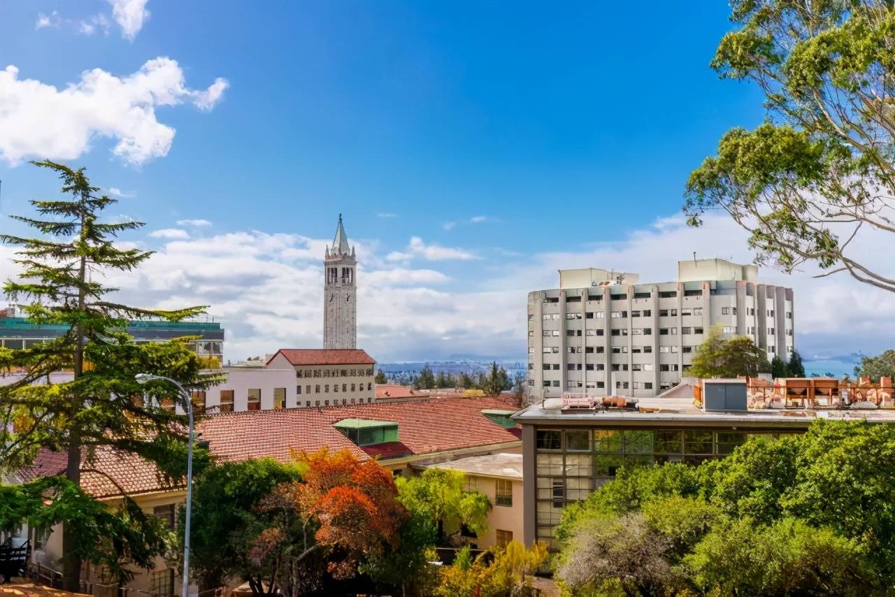 加州伯克利被法院判决:"冻结招生规模"