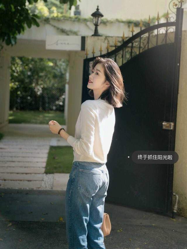 风头|风头正火的针织衫，搭配上牛仔裤还可以这么时髦？高级又优雅