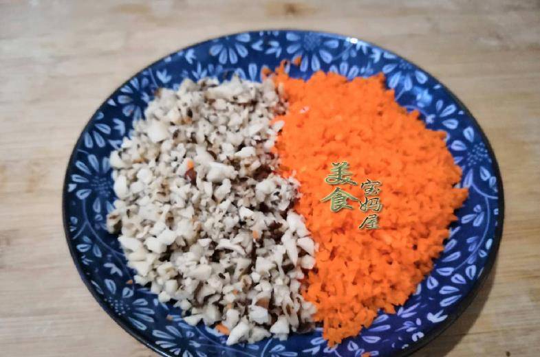 加入适量|1个西红柿，这样搭配做早餐，鲜香滑嫩，有饭又有汤，10分钟搞定