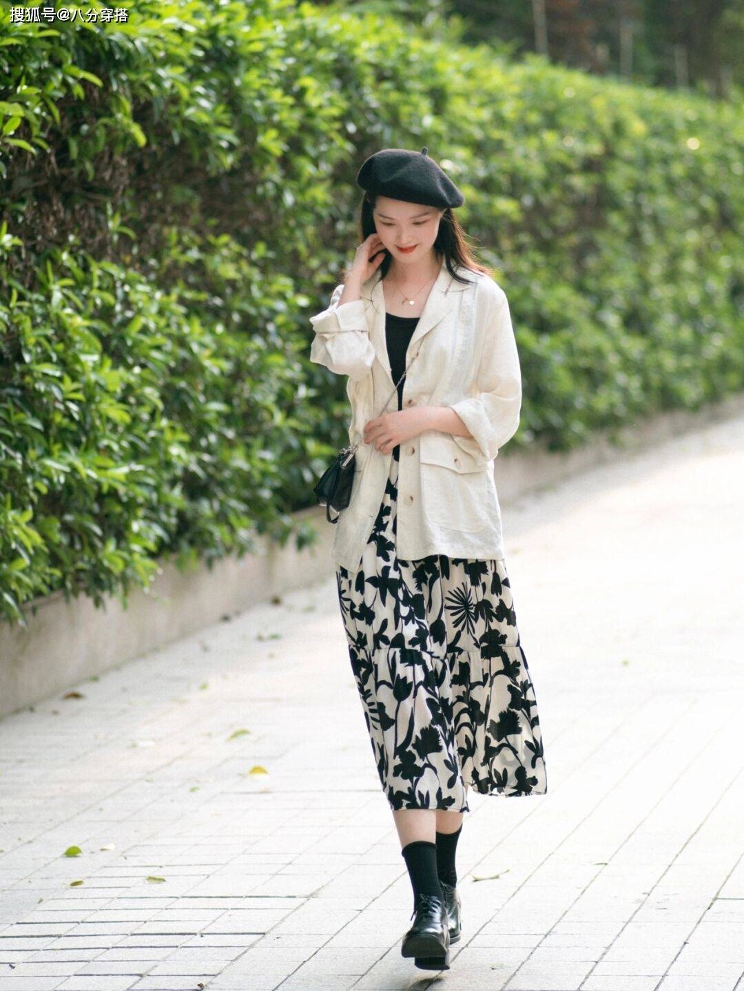 颜色|早秋穿搭没头绪？看看这四种穿搭方式，洋气日常还百搭，美得高级