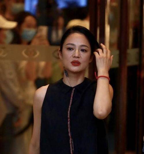 大气|周韵还是无修图好看，看着更加的大气，穿黑裙一点都不显老