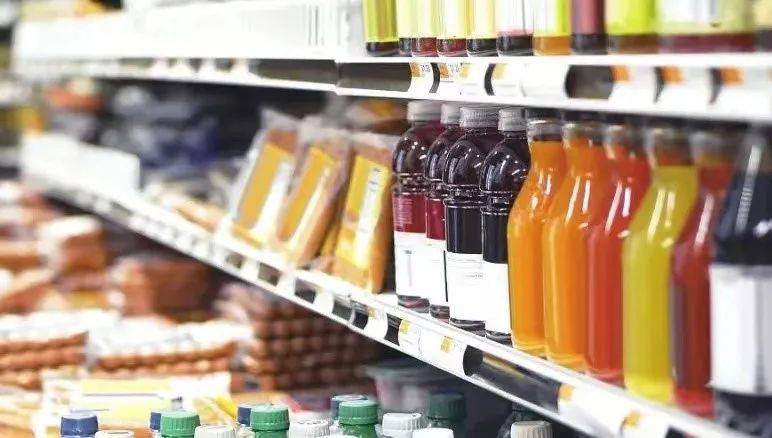 靠忽悠年入数十亿的“网红饮料”：喝着喝着肾就没了(图1)